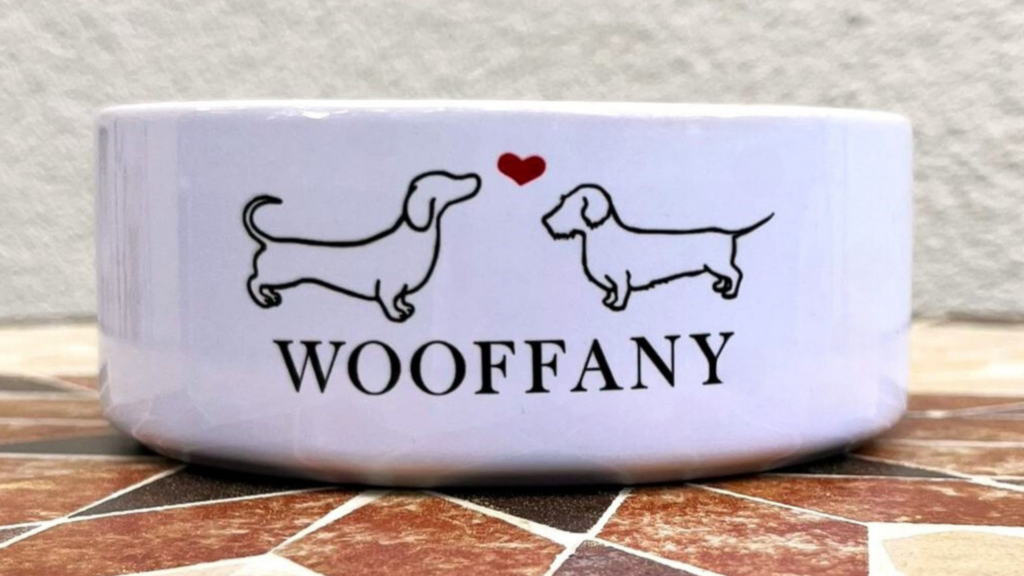 Futternäpfe, Hundezubehör und Hundekleidung - Wooffany Onlineshop für Hunde